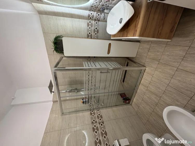 Apartament cu 4 camere decomandat în Unirii