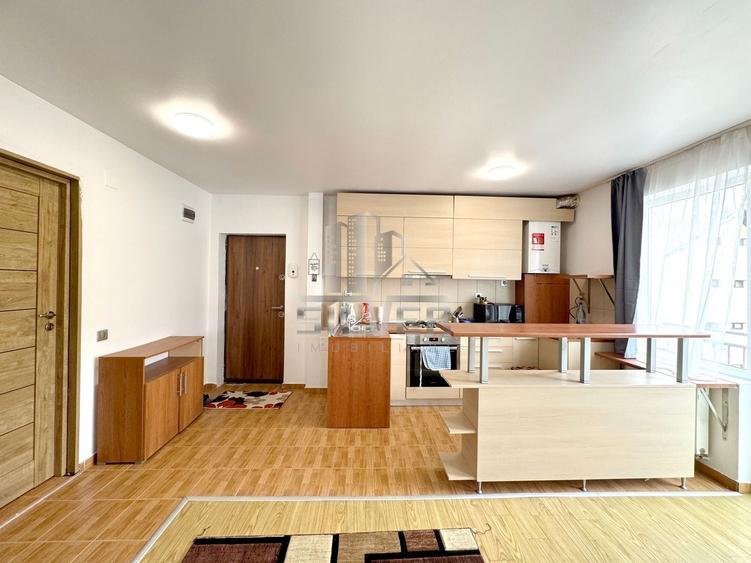 Apartament cu 2 camere semidecomandat, mobilat în Florești