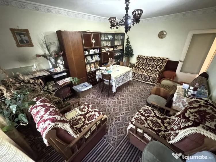 Apartament cu 3 camere decomandat în Inel I