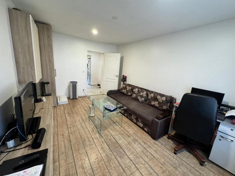Apartament cu 3 camere decomandat, mobilat în Săsar