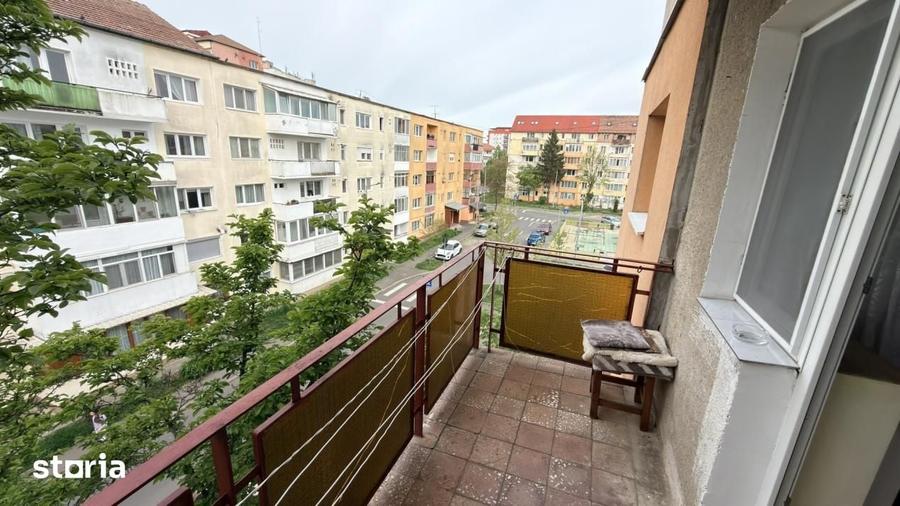 Apartament cu 3 camere decomandat în Mihai Viteazul