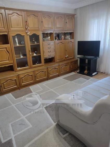 Apartament cu 2 camere decomandat, mobilat în Podu Roș