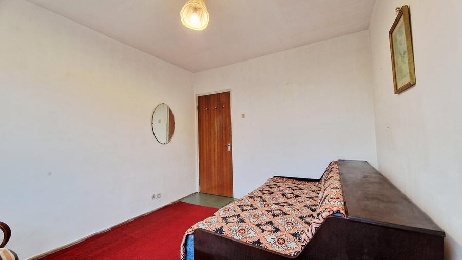 Apartament cu 2 camere decomandat, mobilat în Titan