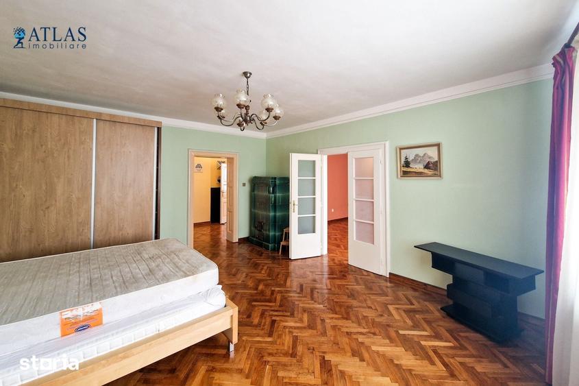 Apartament cu 3 camere decomandat în Brașovul Vechi