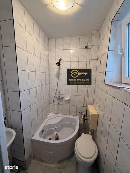 Apartament cu 3 camere semidecomandat în Orașul Vechi