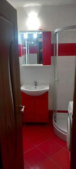 Garsonieră decomandată în Central