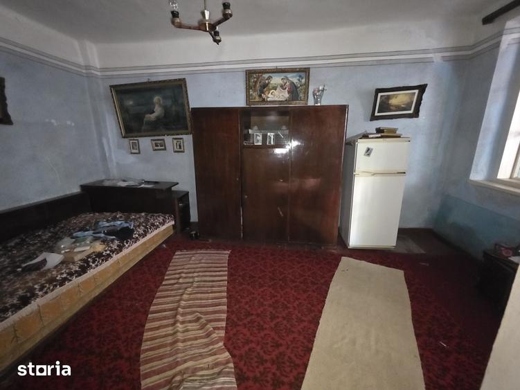 Casă cu 3 camere cu Teren 366 Mp în Independenței