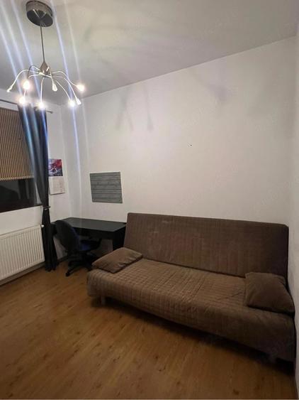 Apartament cu 3 camere decomandat în Exterior Vest