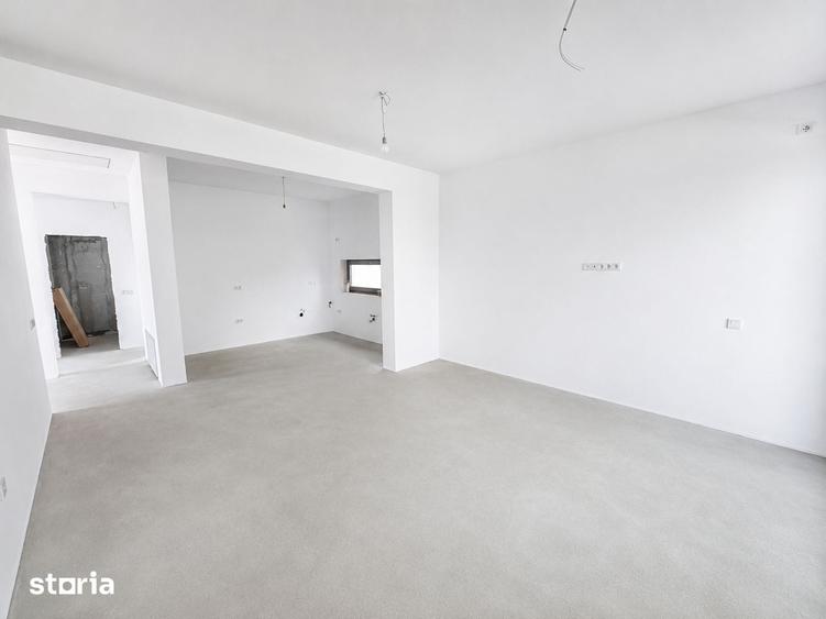 Casă cu 4 camere cu Teren 350 Mp în Crevedia