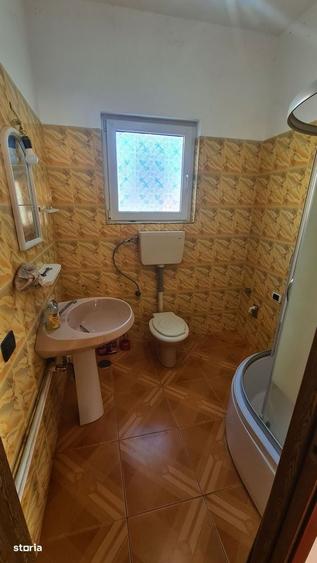 Casă cu 3 camere în Central