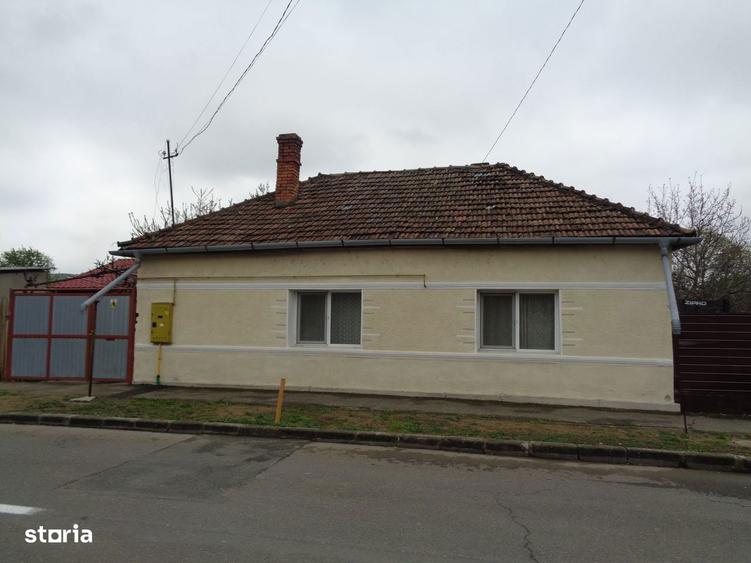 Casă cu 3 camere cu Teren 1123 Mp în Bujac