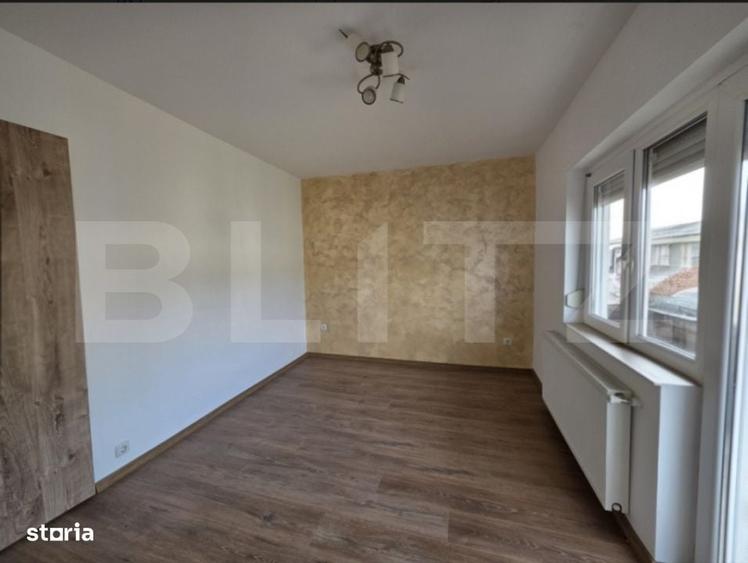 Apartament cu 3 camere în Micro 16