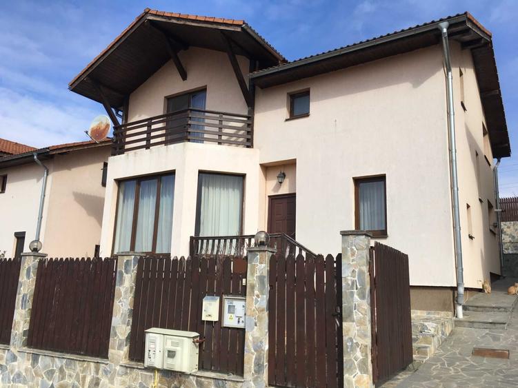 Casă cu 3 camere în Baciu