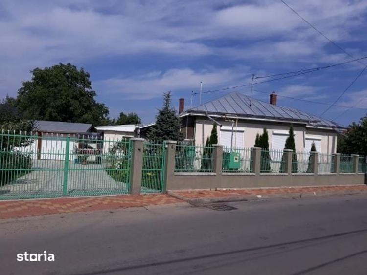 Casă cu 4 camere cu Teren 124 Mp în Central