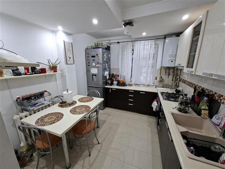 Apartament cu 3 camere semidecomandat, mobilat în Mănăștur — fotografia 2