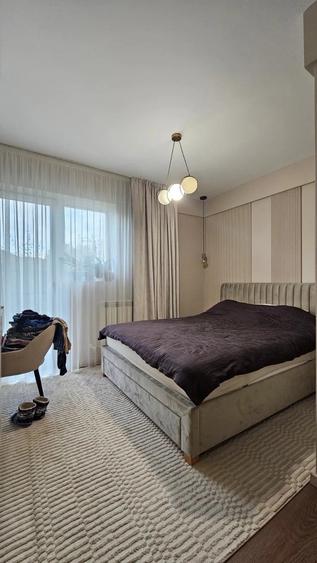 Apartament cu 3 camere semidecomandat în Cug