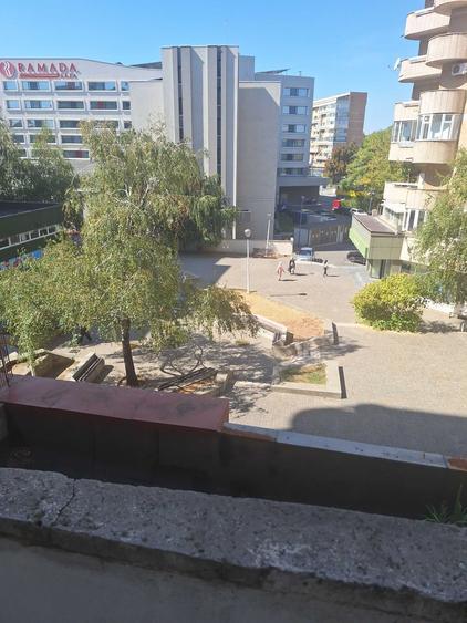 Garsonieră decomandată în Exterior Vest