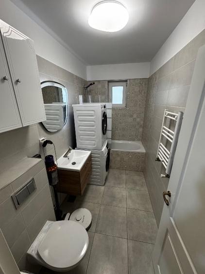 Vând apartament cu două camere, decomandat, în complex Contemporan, Păcurari. - 10