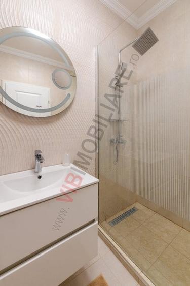 Apartament cu 2 camere decomandat, mobilat în Central