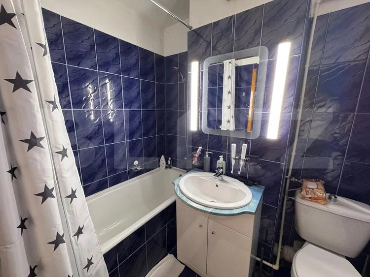 Apartament cu 3 camere decomandat în Micro 11