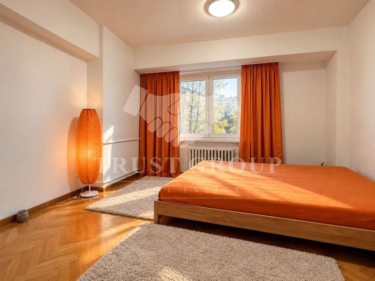Apartament cu 3 camere decomandat, mobilat în Calea Victoriei