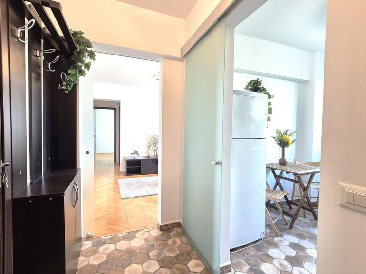 Apartament cu 2 camere semidecomandat în Bucureștii Noi