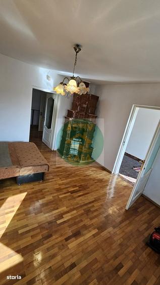 Casă cu 4 camere cu Teren 1200 Mp în Tămășeni