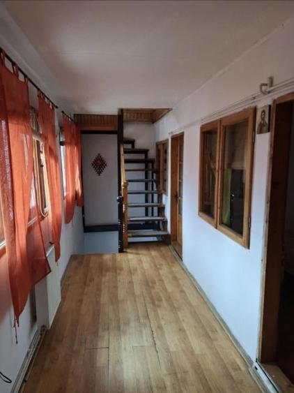 Casă cu Teren 124 Mp în Rucăr