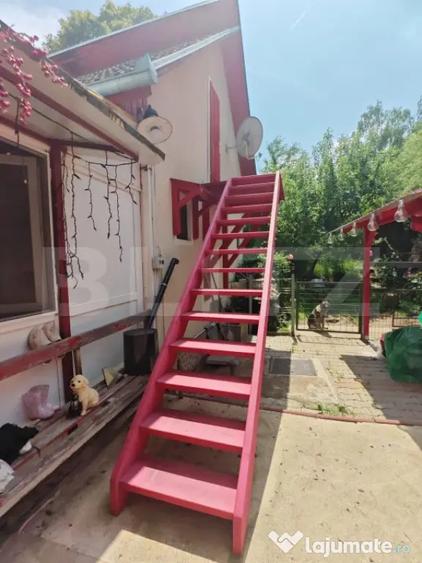 Casă cu 2 camere cu Teren 150 Mp în Zărnești