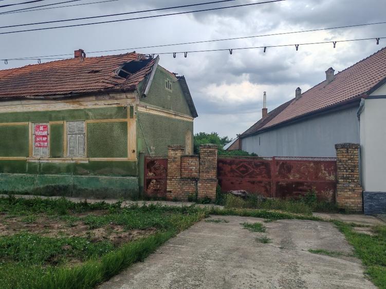 Casă individuală cu 5 camere cu Canalizare în Pișchia