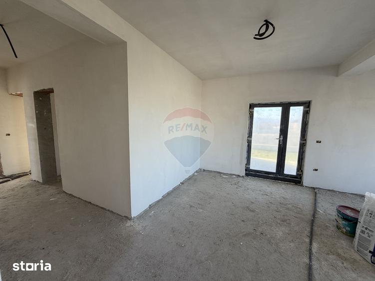 Casă cu 4 camere cu Teren 470 Mp în Câmpineanca