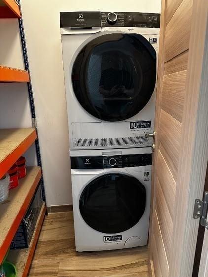 Apartament cu 4 camere semidecomandat în Unirii