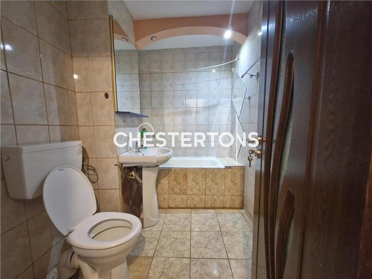 Apartament cu 3 camere decomandat în Inel II