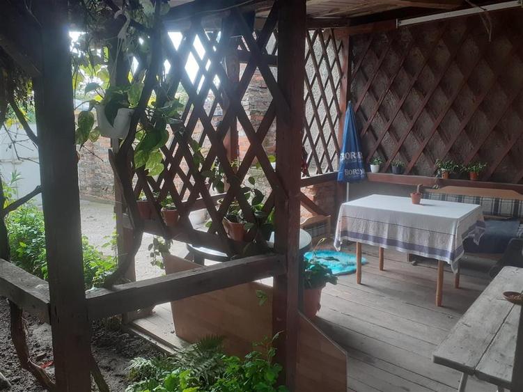 Casă cu 3 camere cu Teren 352 Mp în Chercea
