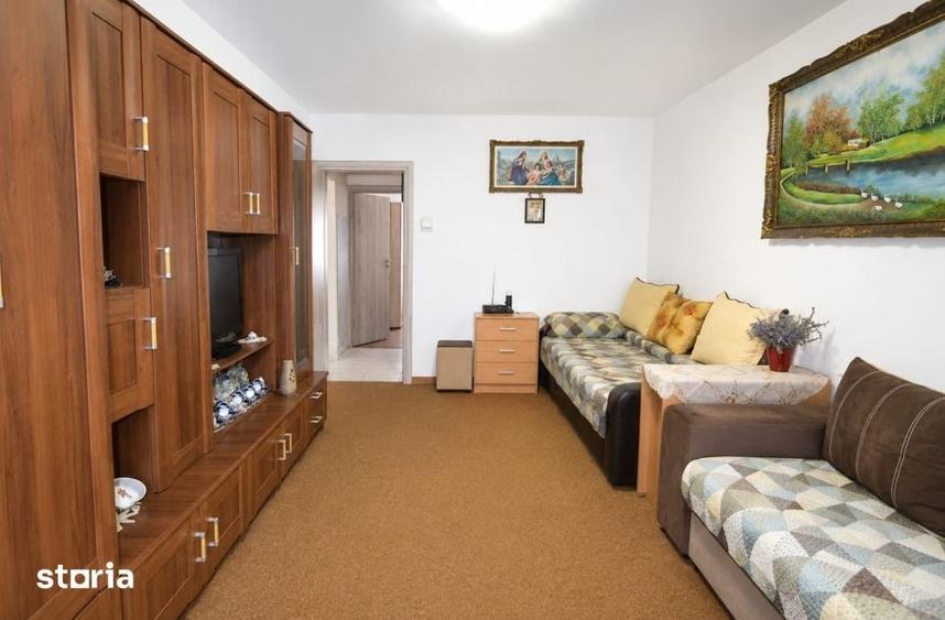 Apartament cu 2 camere decomandat în Astra