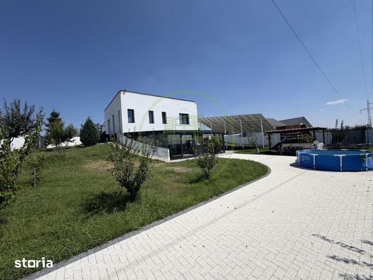Casă cu 4 camere cu Teren 1142 Mp în Cârcea