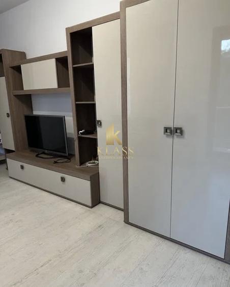 Apartament cu 2 camere semidecomandat, mobilat în Victoriei