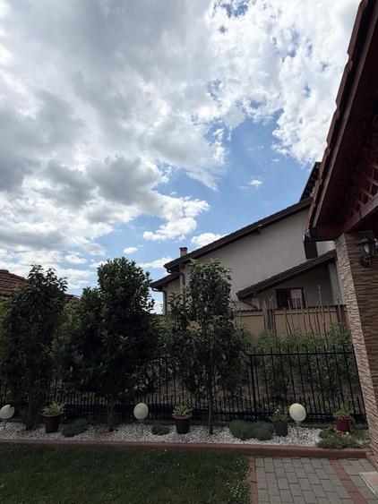 Casă cu 4 camere în Cetate