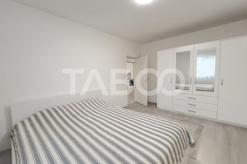 Apartament cu 3 camere decomandat, mobilat în Turnișor