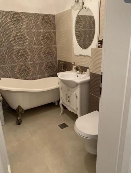 Apartament cu 3 camere decomandat în Decebal