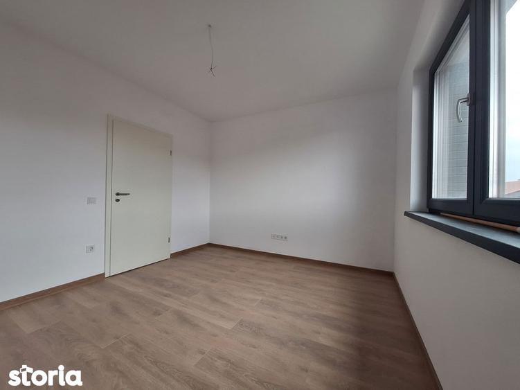 Casă cu 2 camere cu Teren 207 Mp în Sânpetru