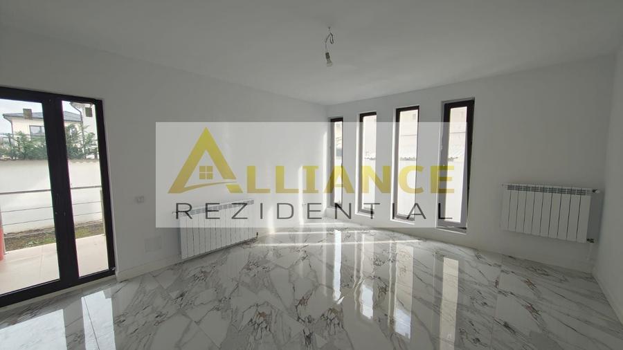 Casă individuală cu 5 camere cu Canalizare în Berceni
