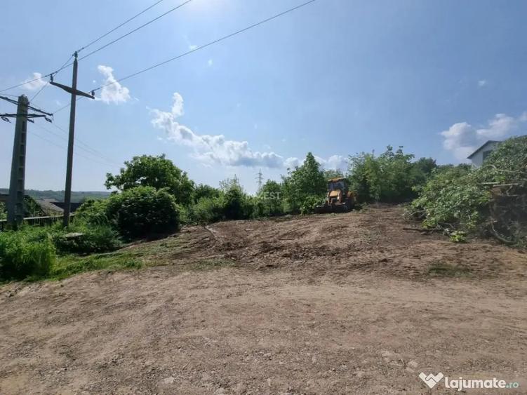 Teren de 719 mp, în Bucium