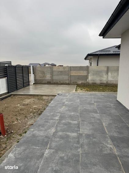 Casă cu 4 camere cu Teren 400 Mp în Olteni