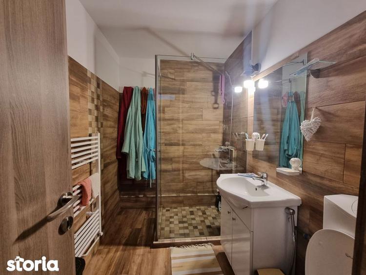 Apartament cu 3 camere decomandat, mobilat în Mioriței