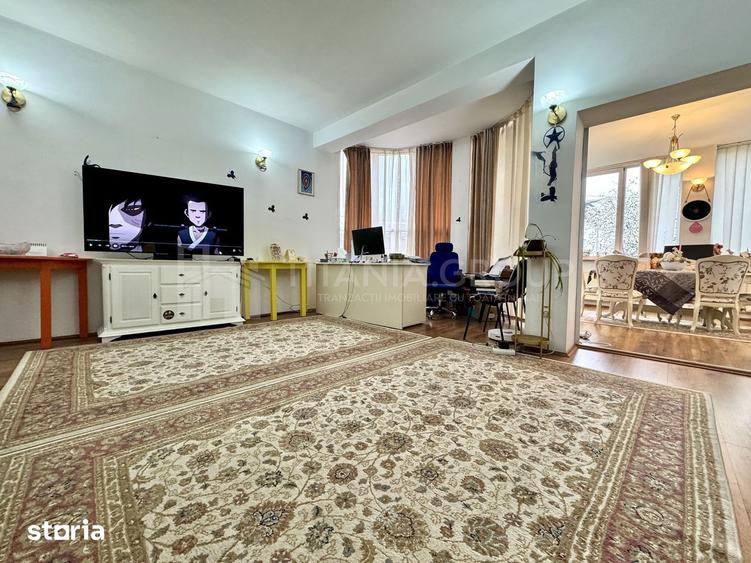 Casă cu 8 camere cu Canalizare în Bartolomeu
