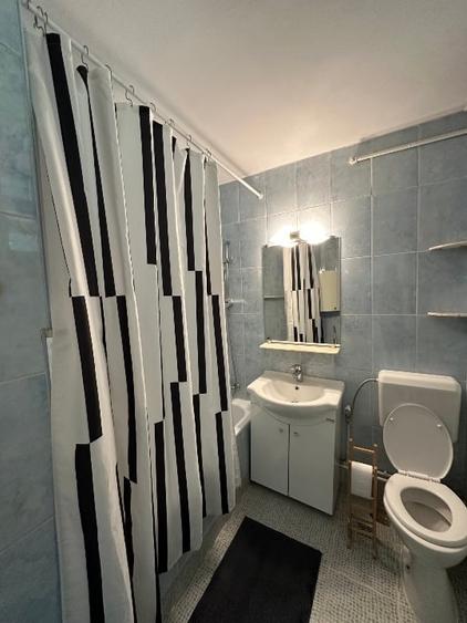 Apartament cu 3 camere semidecomandat, mobilat în Arcul de Triumf
