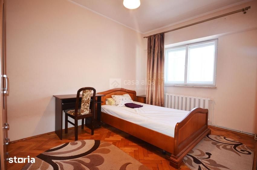 Apartament cu 4 camere decomandat în Gară