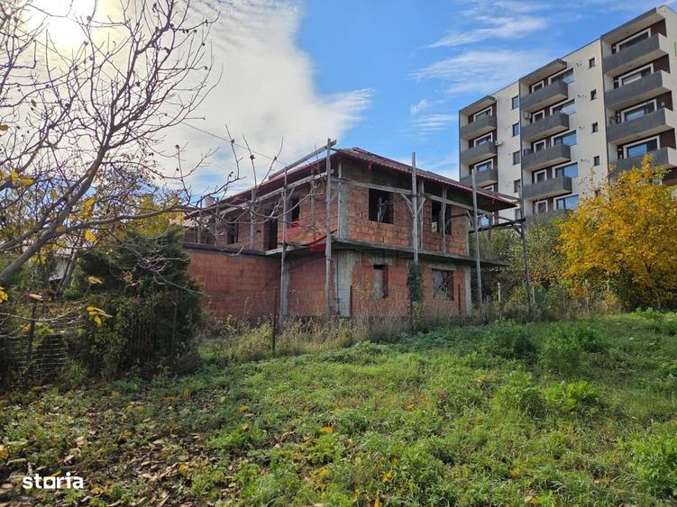 Casă cu 4 camere în Central