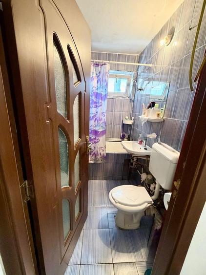 Apartament 2 camere ,mobilat si uitlat ,centrala proprie .Soseaua Bucuresti (Alexandria). -38.900 ,usor negociabil . - 3